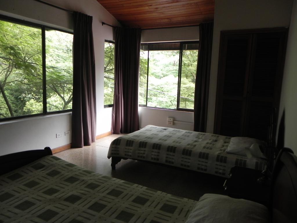 Itagüí Hostal Tamarindo الغرفة الصورة
